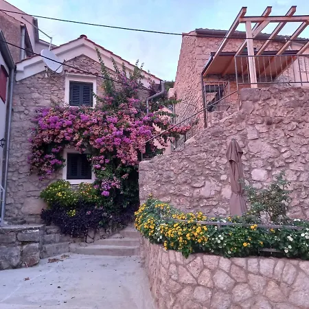 D,apartman' Ulica Pusca 51, 51513 * Omišalj