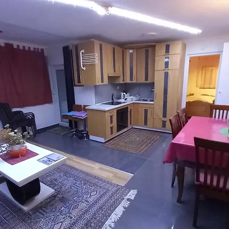 D,apartman アパート *