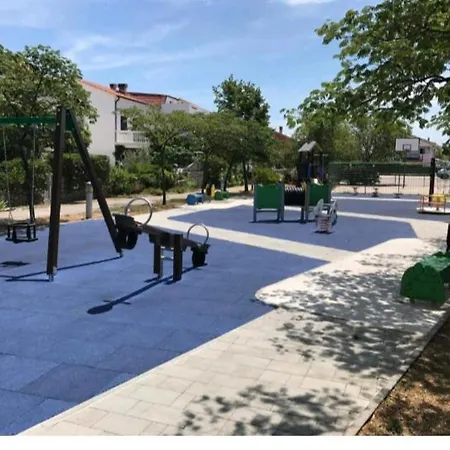 D,apartman' Ulica Pusca 51, 51513 オミサリ