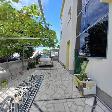 D,apartman' Ulica Pusca 51, 51513 *