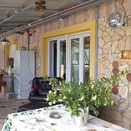 D,apartman' Ulica Pusca 51, 51513 奥米沙利