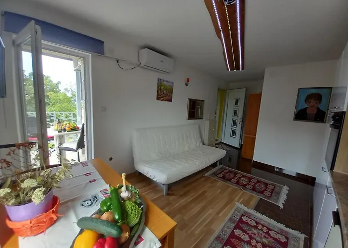 Διαμέρισμα D,apartman' Ulica Pusca 51, 51513 Omišalj