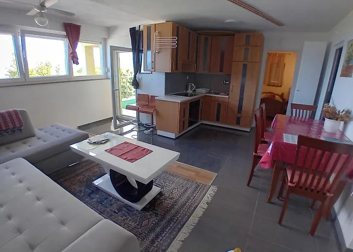 D,apartman' Ulica Pusca 51, 51513 * Omišalj