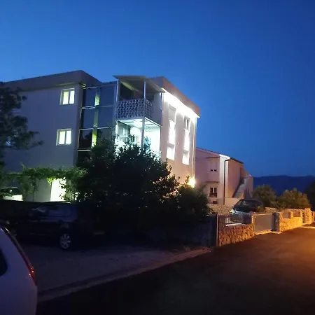 Appartement D,apartman' Ulica Pusca 51, 51513 Omišalj