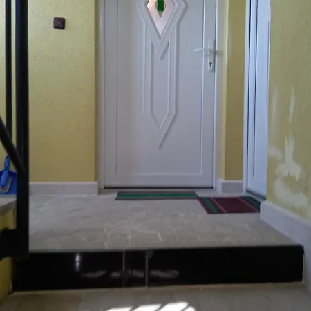 Appartement D,apartman' Ulica Pusca 51, 51513 Omišalj