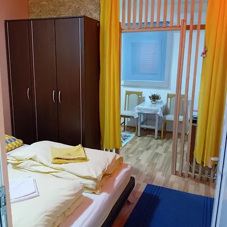 Appartement D,apartman' Ulica Pusca 51, 51513 Omišalj