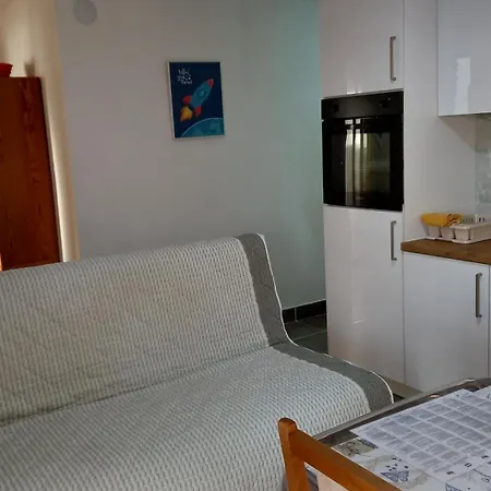 D,apartman' Ulica Pusca 51, 51513 Omisalj